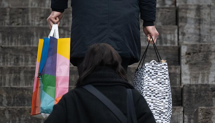 Zwei Drittel der befragten Händler spürte bislang noch kaum weihnachtliche Nachfrage. (Archivbild)