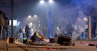 Nicht nur der Feuerwerksmüll, sondern auch der Lärm rund um Silvester ist vielen Menschen ein Dorn im Auge. Heilbronn hat jetzt 
 das Abbrennen von lauten Knallkörpern im Stadtgebiet untersagt.