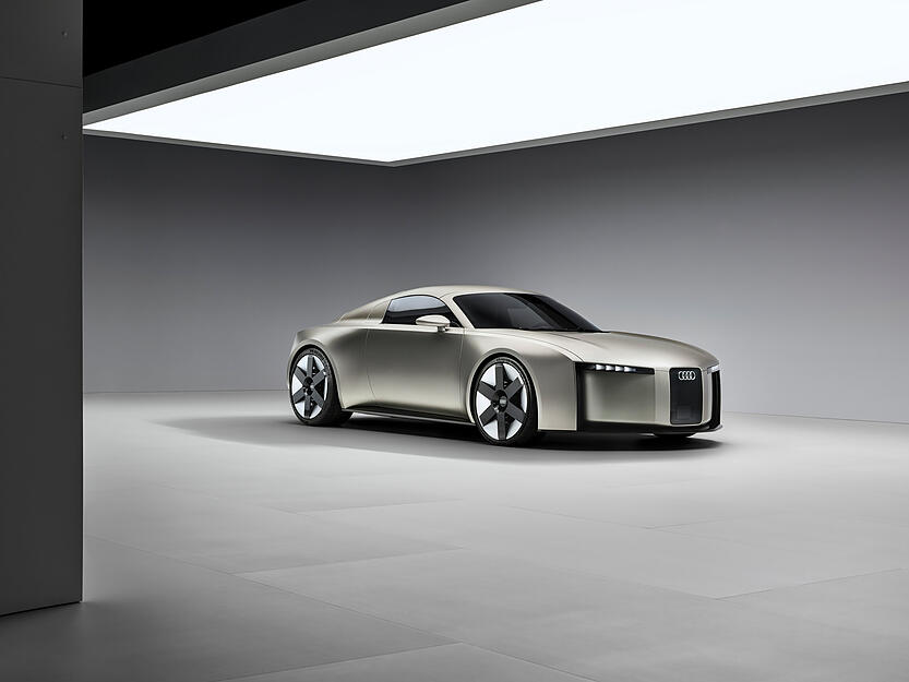 Der Audi-Roadster streckt sich auf 4,52 Meter Länge, erhält ein elektrisch einfahrbares Hardtop und kommt 2027 mit Heck- und Allradantrieb.