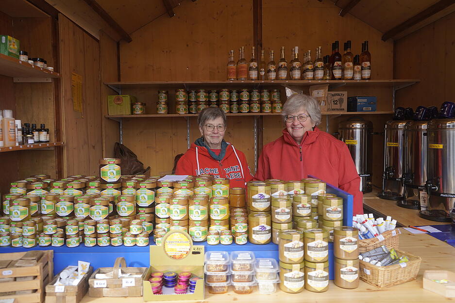 Marktst&auml;nde entlang der Innenstadt laden zum St&ouml;bern und Entdecken ein.