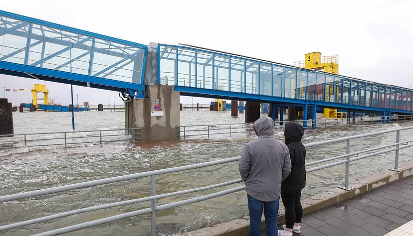 Der Fährverkehr war beeinträchtigt Der Fährverkehr war beeinträchtigt