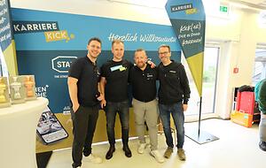 Lachende Gesichter bei den Machern: Die vier Verantwortlichen freuen sich.