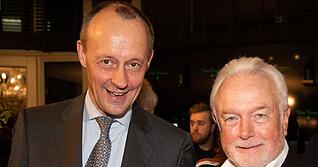 Lange ist's her: Friedrich Merz und Wolfgang Kubicki Seite an Seite. (Archivbild)