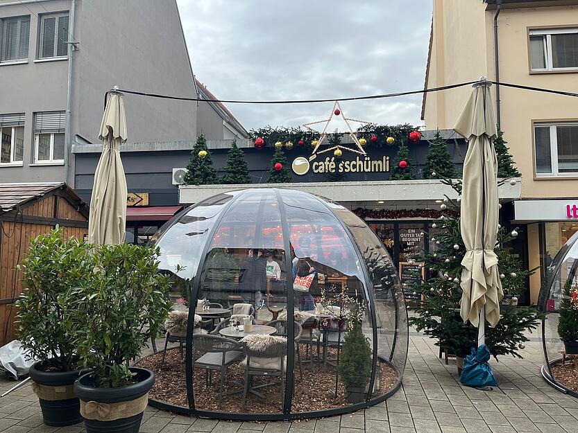 Die Iglus, von der Geschäftsführerin auch "Bubbles" genannt, sind diesen Winter das erste Mal aufgebaut.