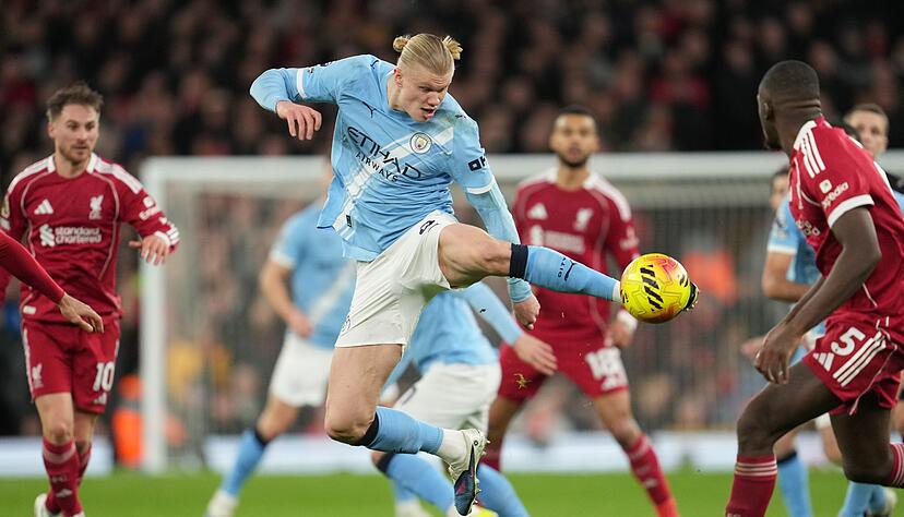 Erling Haaland erzielt das erste Tor.