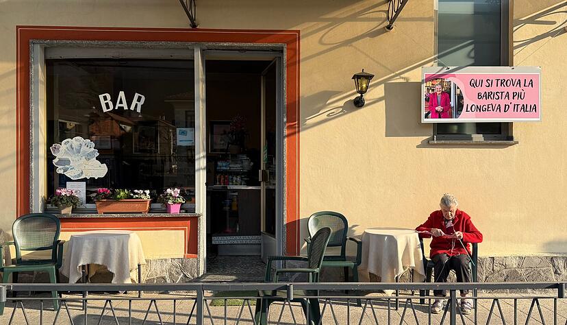 Das Caf&eacute; &bdquo;Bar Centrale&ldquo; ist ein beliebter Anlaufpunkt.