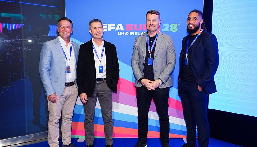 Shay Given (2.v.r.) hat als TV-Experte f&uuml;r einen Skandal gesorgt. (Archivbild)