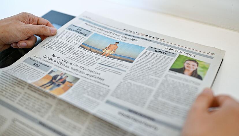 Julien Ferrat lädt im Mannheimer Amtsblatt zum "FKK-Swinger-Urlaub" ein. Julien Ferrat lädt im Mannheimer Amtsblatt zum "FKK-Swinger-Urlaub" ein.