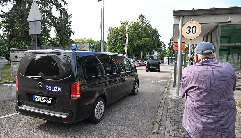 Ein BGH-Ermittlungsrichter setzte Haftbefehl in Vollzug. Ein BGH-Ermittlungsrichter setzte Haftbefehl in Vollzug.