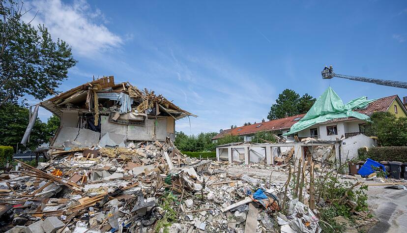 Nur Trümmer sind von dem Haus übrig Nur Trümmer sind von dem Haus übrig