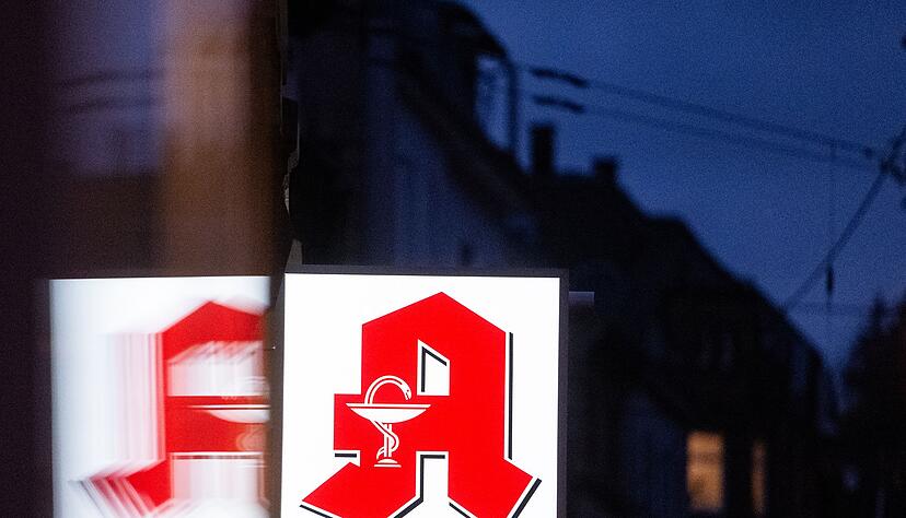 Für viele Menschen im Südwesten wird der Weg zur Apotheke länger. (Archivbild) Für viele Menschen im Südwesten wird der Weg zur Apotheke länger. (Archivbild)