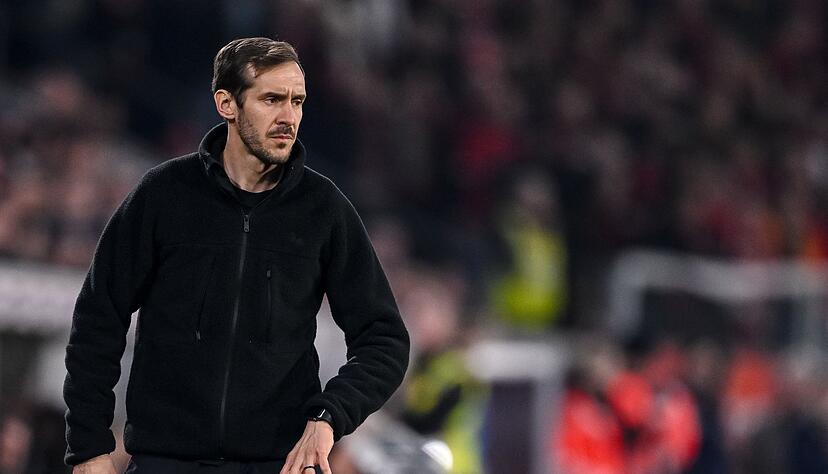 Julian Schuster und der SC Freiburg treffen auf den FC Augsburg.