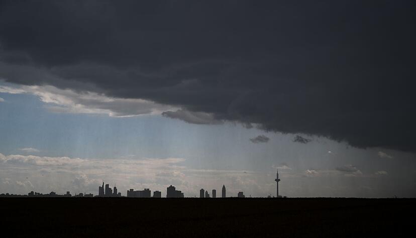 Regen, Regen, Regen: Der Juli in Deutschland war insgesamt zu nass. (Symbolfoto) Regen, Regen, Regen: Der Juli in Deutschland war insgesamt zu nass. (Symbolfoto)
