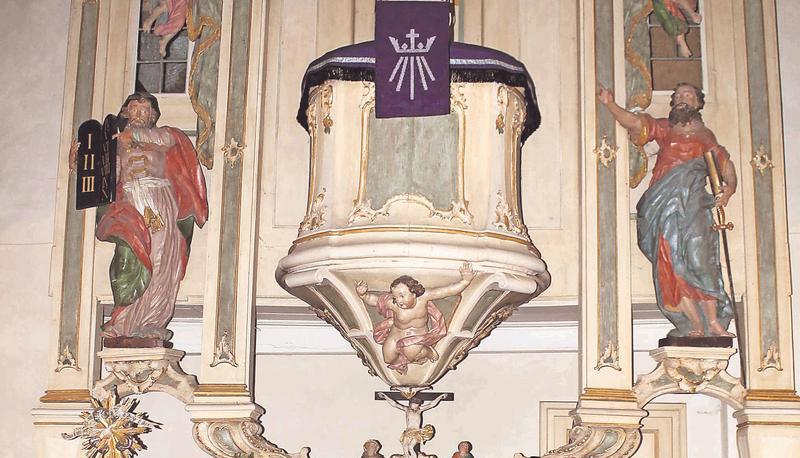 Die "Markgräfler Wand" in Kirchensall, in der Altar, Kanzel und Orgel übereinander stehen, gehört zu den Besonderheiten der schönen Dorfkirche. Die Kirche wurde nun ausgezeichnet.
Foto: Archiv/Tscherwitschke
