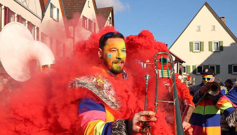 Beim Umzug des Mulfinger Tauben- und Geflügelmarkts traten auch in diesem Jahr zahlreiche Faschingsgruppen auf.