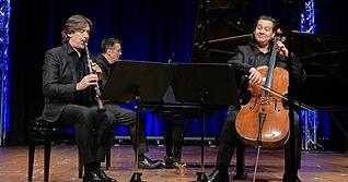 Claudio Boh&oacute;rquez (Cello) und Paul Meyer (Klarinette) gastieren wieder in Neckarulm.