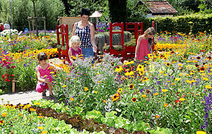 Die Euphorie vom Blumensommer ist noch heute in Nordheim zu spüren. Das Gelände in der Ortsmitte wurde auf Dauer angelegt. Die Euphorie vom Blumensommer ist noch heute in Nordheim zu spüren. Das Gelände in der Ortsmitte wurde auf Dauer angelegt.