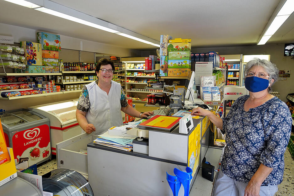 Ute Kuch in dem Laden, in dem sie schon als Kind ihrem Vater geholfen hatte. "Ich mache es mit Freude, schon ein Leben lang."