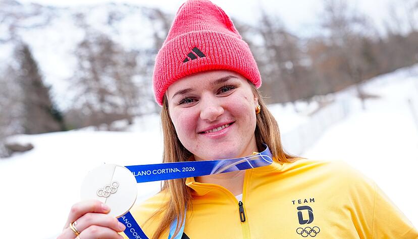 Das fing ja mal Silber an: Emma Aicher wurde in der Abfahrt am Sonntag Zweite. Sie plant noch vier weitere Starts in Cortina.