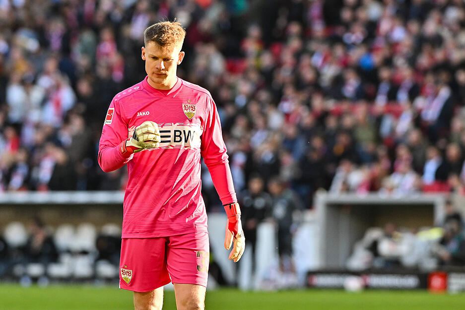 Platz 3: "Ein sicherer Tipp f&uuml;r die meisten Eins&auml;tze ist bestimmt der Torwart." Wer das dachte, liegt falsch. Alexander N&uuml;bel spielte 88 der ersten 100 Bundesliga-Spiele von Sebastian Hoene&szlig; als VfB-Trainer.