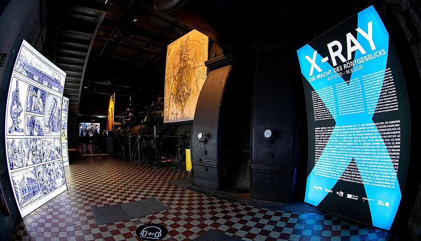 Die Ausstellung "X-Ray - Die Macht des Röntgenblicks" im Weltkulturerbe  Völklinger Hütte widmet sich der Geschichte des Röntenblicks in Medizin, Kunst und Kultur.