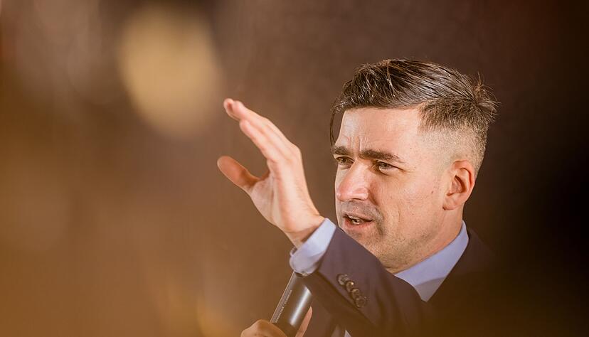 Martin Sellner gilt als Vordenker und Leitfigur der Identit&auml;ren Bewegung. (Archivbild)