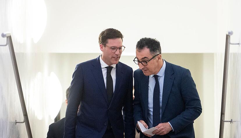 Manuel Hagel und Cem &Ouml;zdemir haben sich mit ihren Teams schon mehrfach getroffen. (Archivbild)