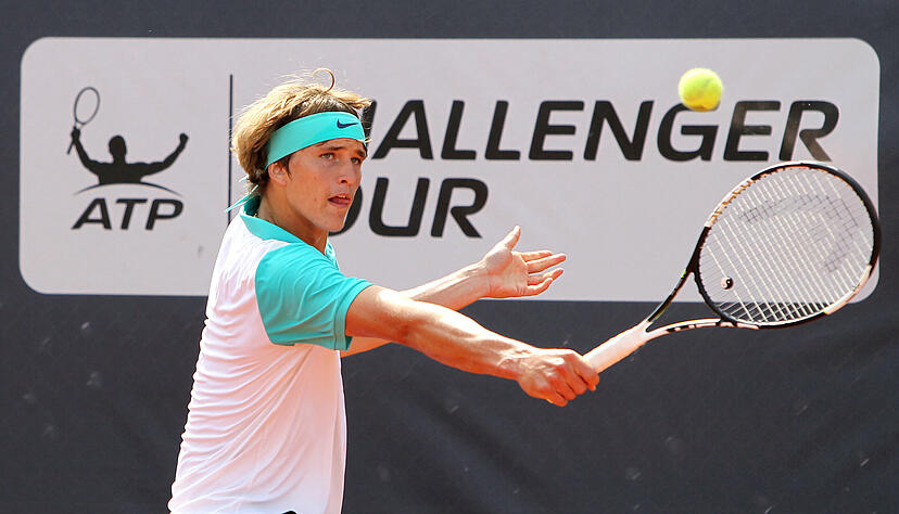 Auch schon wieder zehn Jahre her: Alexander Zverev am Heilbronner Trappensee auf dem Weg zum Turniersieg beim Neckar-Cup 2015. Derzeit stehen neun deutsche Profis in den Top 300 der Welt – Franzosen sind es 38. Auch schon wieder zehn Jahre her: Alexander Zverev am Heilbronner Trappensee auf dem Weg zum Turniersieg beim Neckar-Cup 2015. Derzeit stehen neun deutsche Profis in den Top 300 der Welt – Franzosen sind es 38.
