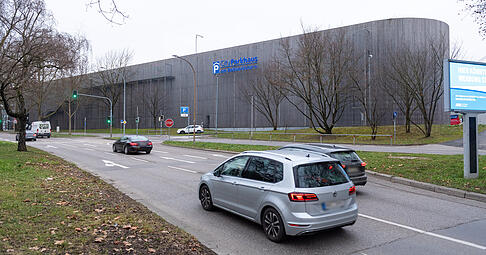 Das City-Parkhaus am Bollwerksturm in Heilbronn soll abgerissen werden. Es muss der Erweiterung des Bildungscampus Richtung Innenstadt weichen.