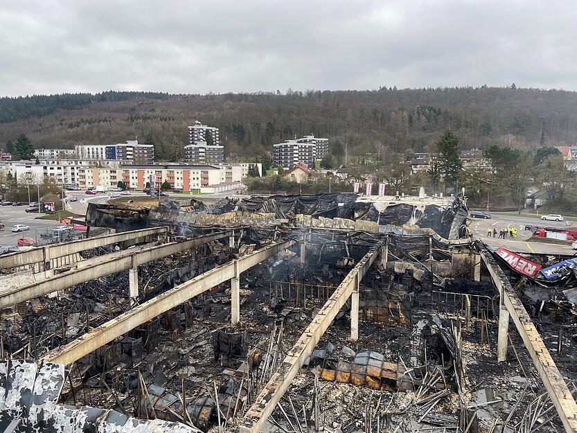 Großbrand in Mosbach-Neckarelz – Millionenschaden in Einkaufscenter