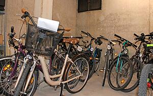 Knapp ein Dutzend "besitzlose" Fahrr&auml;der sind derzeit im Keller des Obersulmer Rathauses in Affaltrach "geparkt".
Fotos: Sabine Friedrich