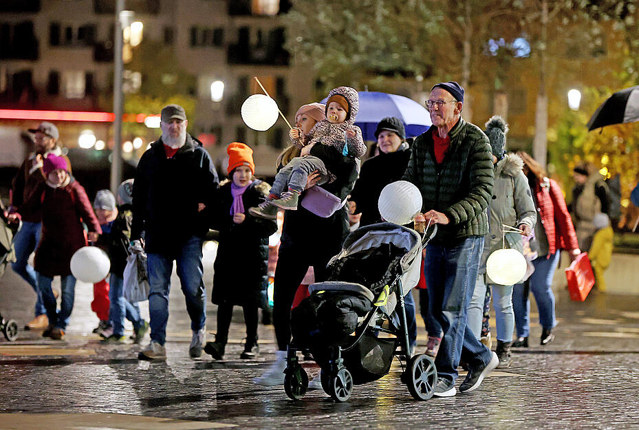 Lichtermeer beim Laternenlauf in Heilbronn