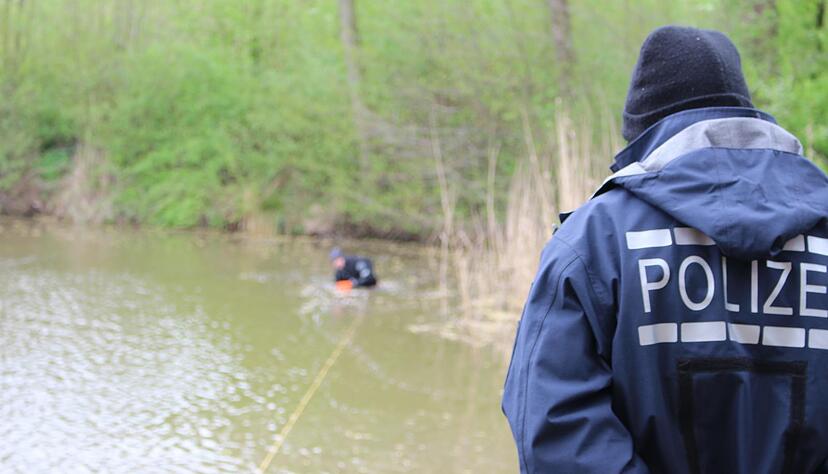 Fall Löwenstein: Polizeitaucher suchen nach Tatwaffe