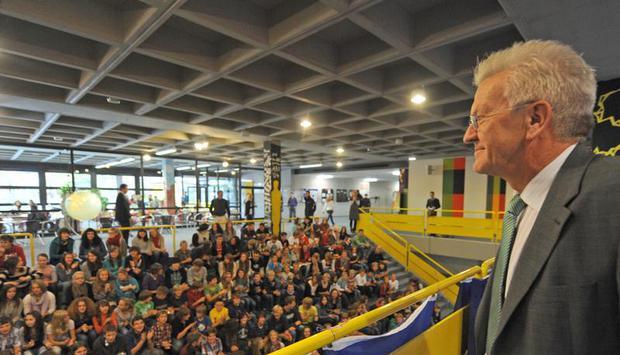 Kretschmann vermisst es manchmal, Lehrer zu sein. Foto: Patrick Seeger Kretschmann vermisst es manchmal, Lehrer zu sein. Foto: Patrick Seeger