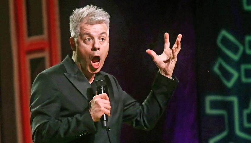 Comedy aus Bayern: Michael Mittermeier hangelt sich durch die vielen Absurdit&auml;ten des Alltags.


Foto: Ralf Seidel