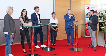 Diskutieren über Chancen und Risiken (von links): Elisabeth Ernst, Caroline Bogenschütz, Michael Voss, Barbara Eckle, Matthias Neth und Moderator Ralf Reichert.