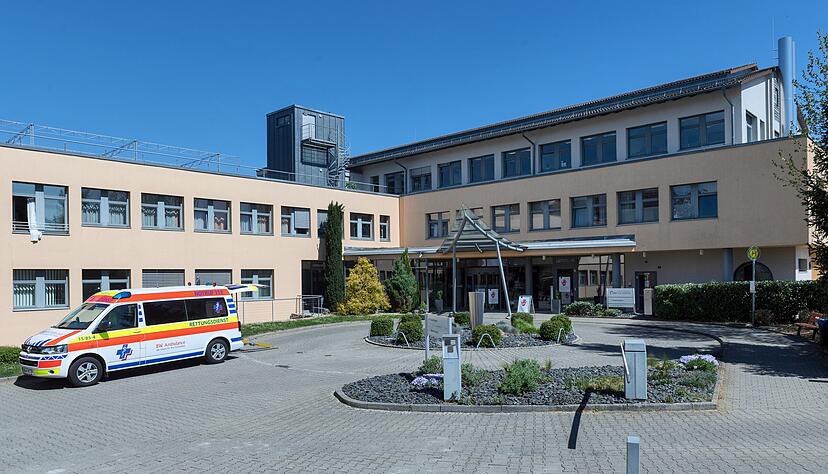Der Covid-19-Ausbruch im SRH-Gesundheitszentrum Bad Wimpfen lässt Patienten, Angehörigen und Mitarbeitern keine Ruhe.
Foto: Archiv/Berger Der Covid-19-Ausbruch im SRH-Gesundheitszentrum Bad Wimpfen lässt Patienten, Angehörigen und Mitarbeitern keine Ruhe.
Foto: Archiv/Berger