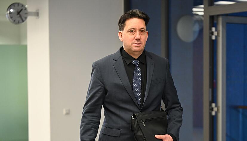 Der Prozess von Ex-Schiedsrichter Manuel Gräfe gegen den DFB wird am 11. September fortgesetzt.