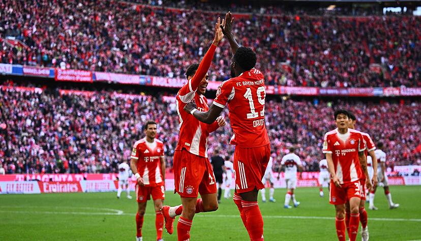 Jamal Musiala (r) gl&auml;nzt f&uuml;r den FC Bayern.