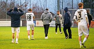 Nach zwei unn&ouml;tigen Niederlagen in Folge geht Oberligist FSV Hollenbach als 16. in die Winterpause.
Foto: Herbert Schmerbeck