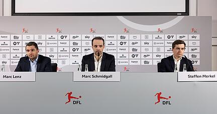Mitgliederversammlung der Deutschen Fu&szlig;ball Liga (DFL), Pressekonferenz nach dem Ende der Versammlung.