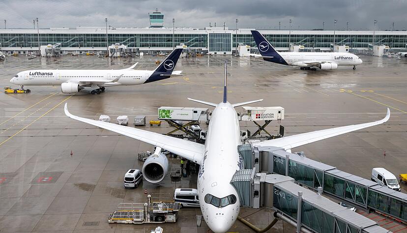 Am Flughafen München steht ein Warnstreik an. (Archivbild) Am Flughafen München steht ein Warnstreik an. (Archivbild)
