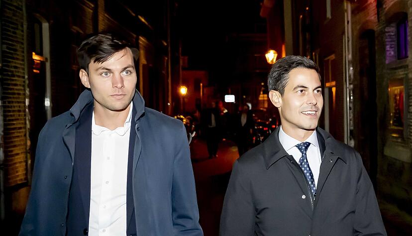 Rob Jetten (r), Vorsitzender der Partei D66, trat am Wahlabend mit seinem Verlobten Nicolás Keenan auf. Rob Jetten (r), Vorsitzender der Partei D66, trat am Wahlabend mit seinem Verlobten Nicolás Keenan auf.