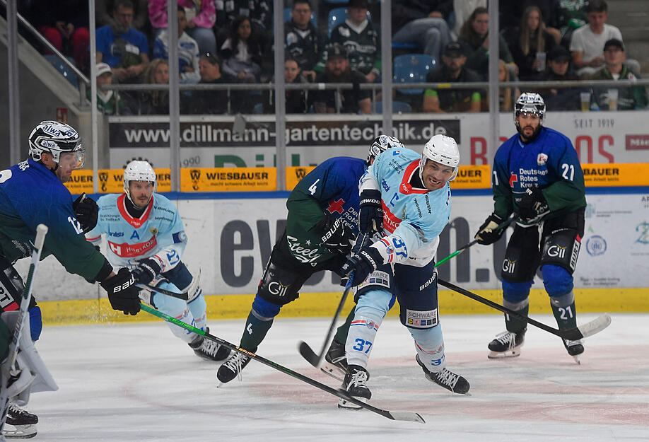 Das Testspiel zwischen den Bietigheim Steelers und den Heilbronner Falken sorgt für ein bisschen Derby-Stimmung.