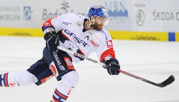 Der Berliner Sven Felski wurde für vier Spiele gesperrt. Foto: Julian Stratenschulte Der Berliner Sven Felski wurde für vier Spiele gesperrt. Foto: Julian Stratenschulte