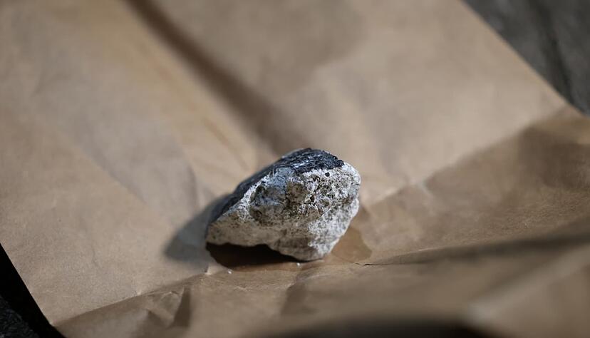 Teil eines Meteoriten in Koblenz. Teil eines Meteoriten in Koblenz.