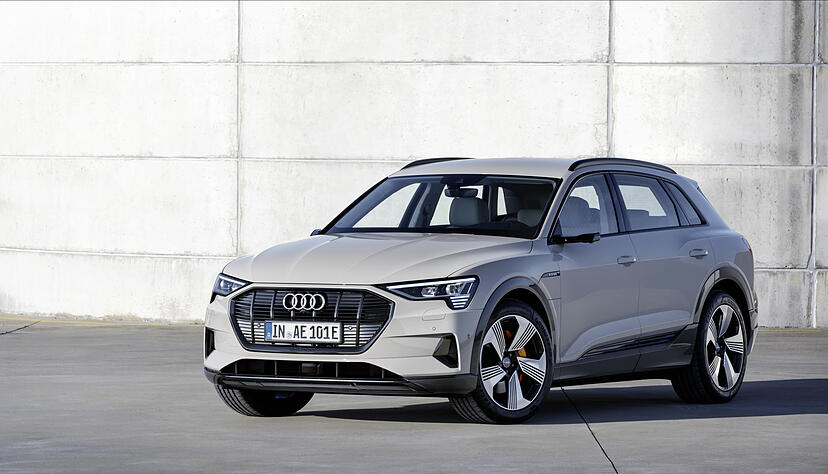 Der Audi e-tron ist das erste rein elektrisch angetriebene Serienmodell von Audi. In San Francisco pr&auml;sentiert das Unternehmen seinen Oberklasse-SUV erstmals der Welt&ouml;ffentlichkeit. Foto: Audi