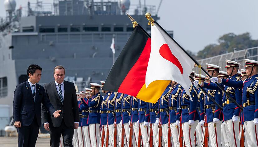Verteidigungsminister Boris Pistorius (SPD) in Japan Verteidigungsminister Boris Pistorius (SPD) in Japan