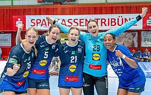 Glücksgefühle bei Kim Hinkelmann (v. li.), Amber Verbraeken, Alessia Riner, Lena Ivancok und Sharon Nooitmeer.
