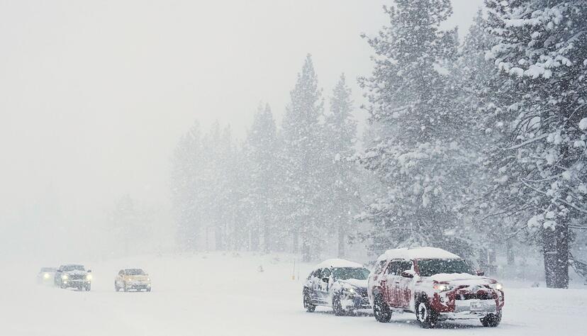 In Kalifornien ist viel Schnee gefallen. In Kalifornien ist viel Schnee gefallen.